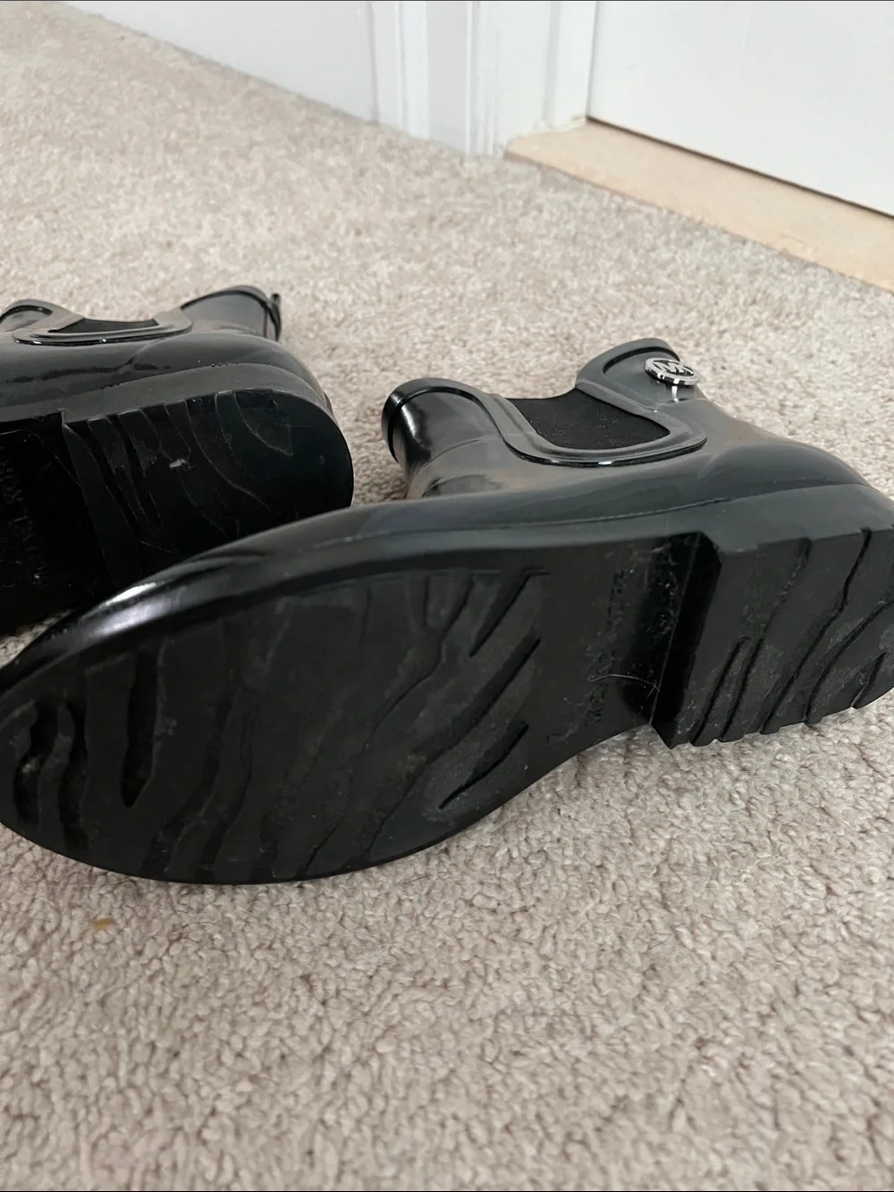 Women’s  Black Gloss Chelsea Rain Boots